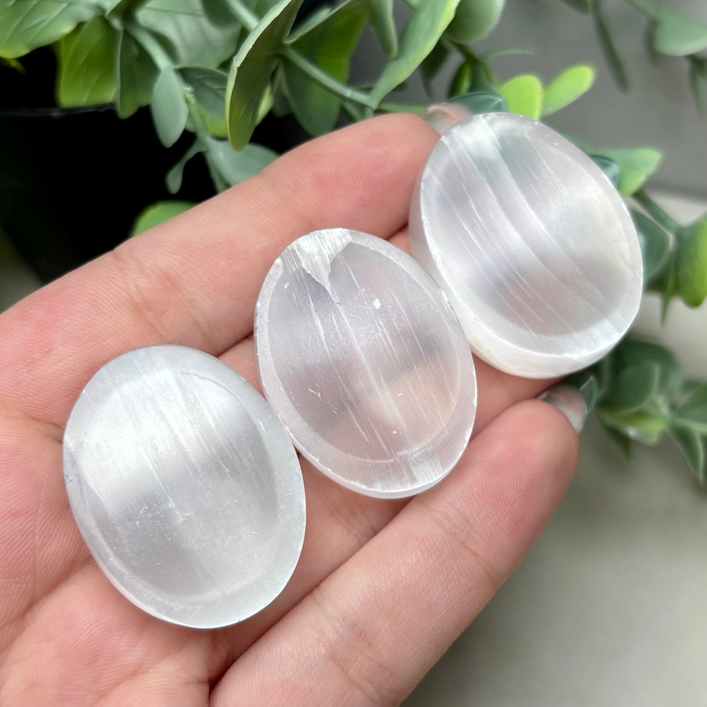 SELENITE WORRYSTONE