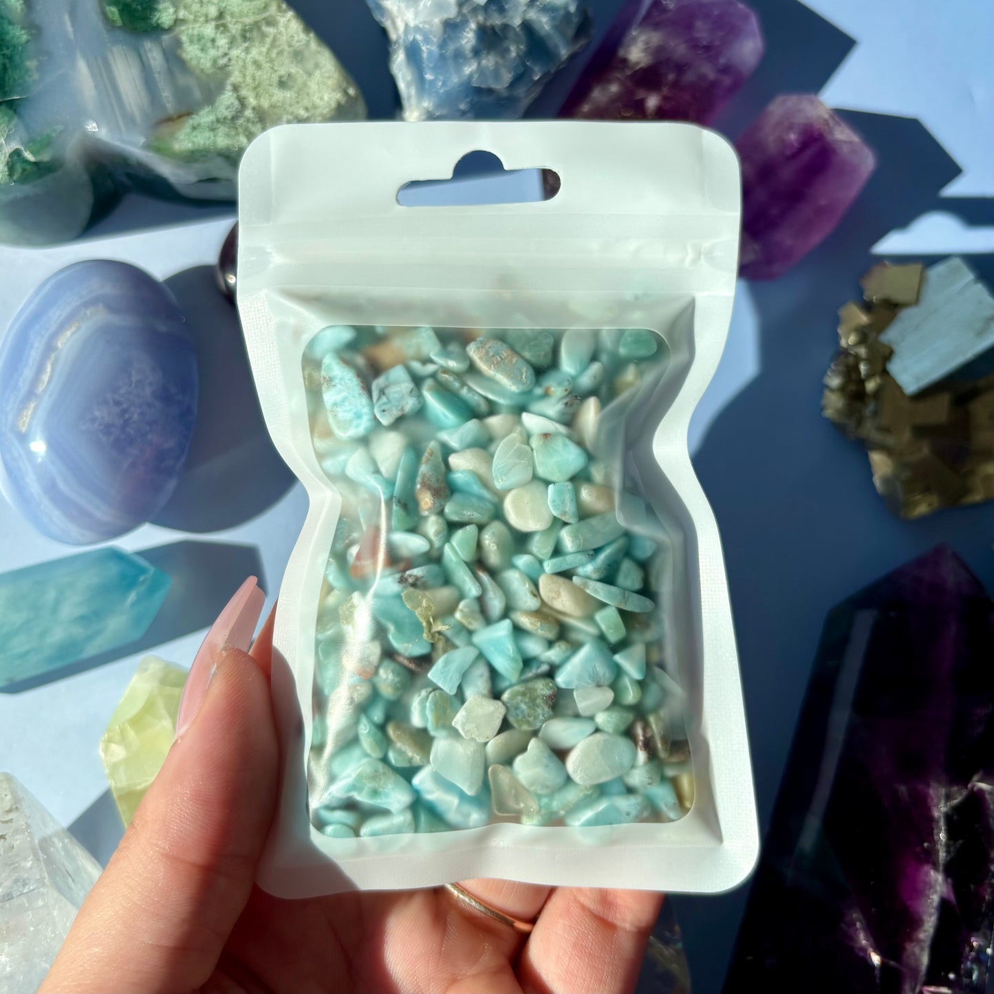 LARIMAR CHIPS - (100 GRAMS)