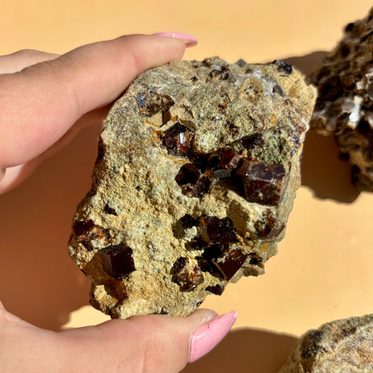 GARNET SPECIMENS