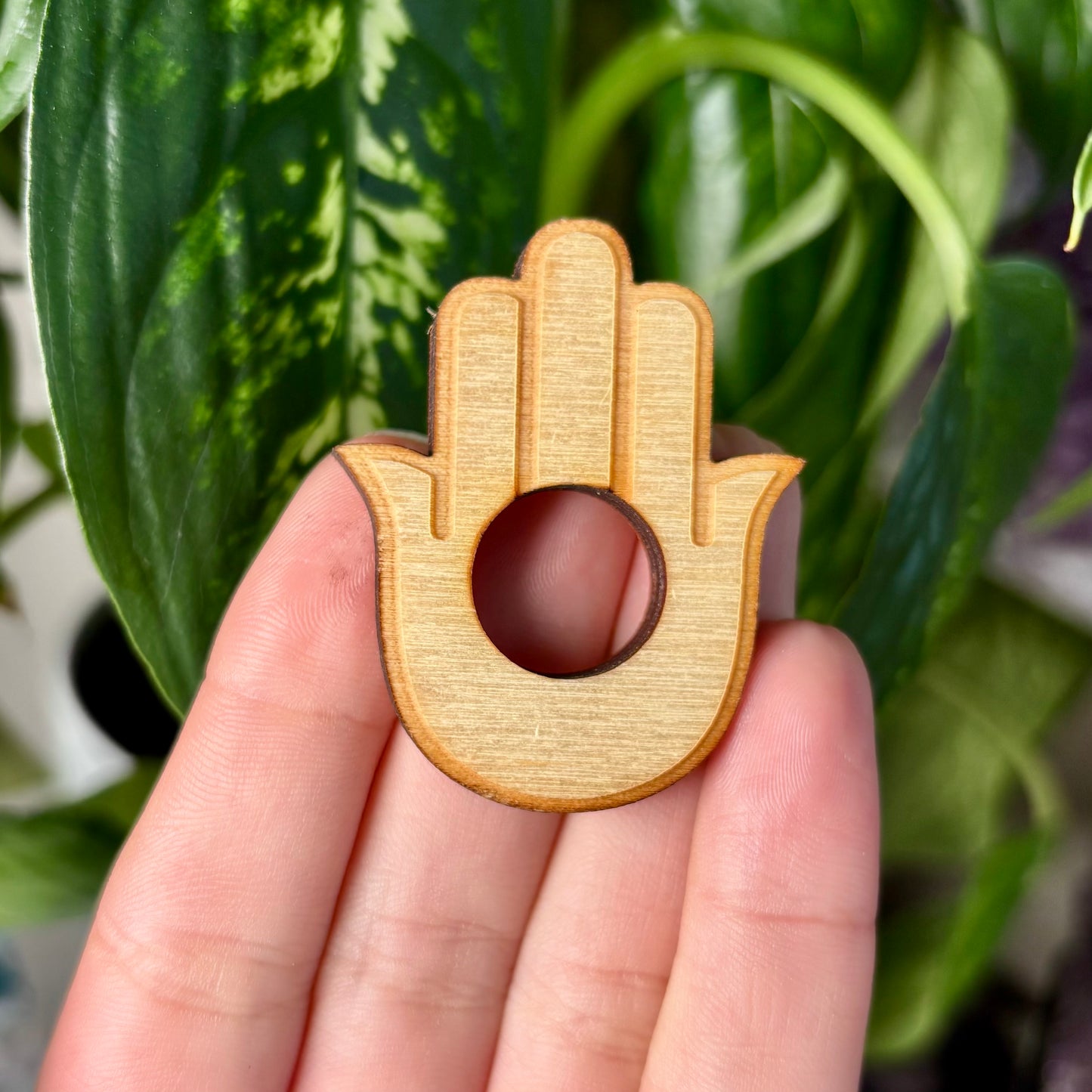SPHERE STAND - HAMSA