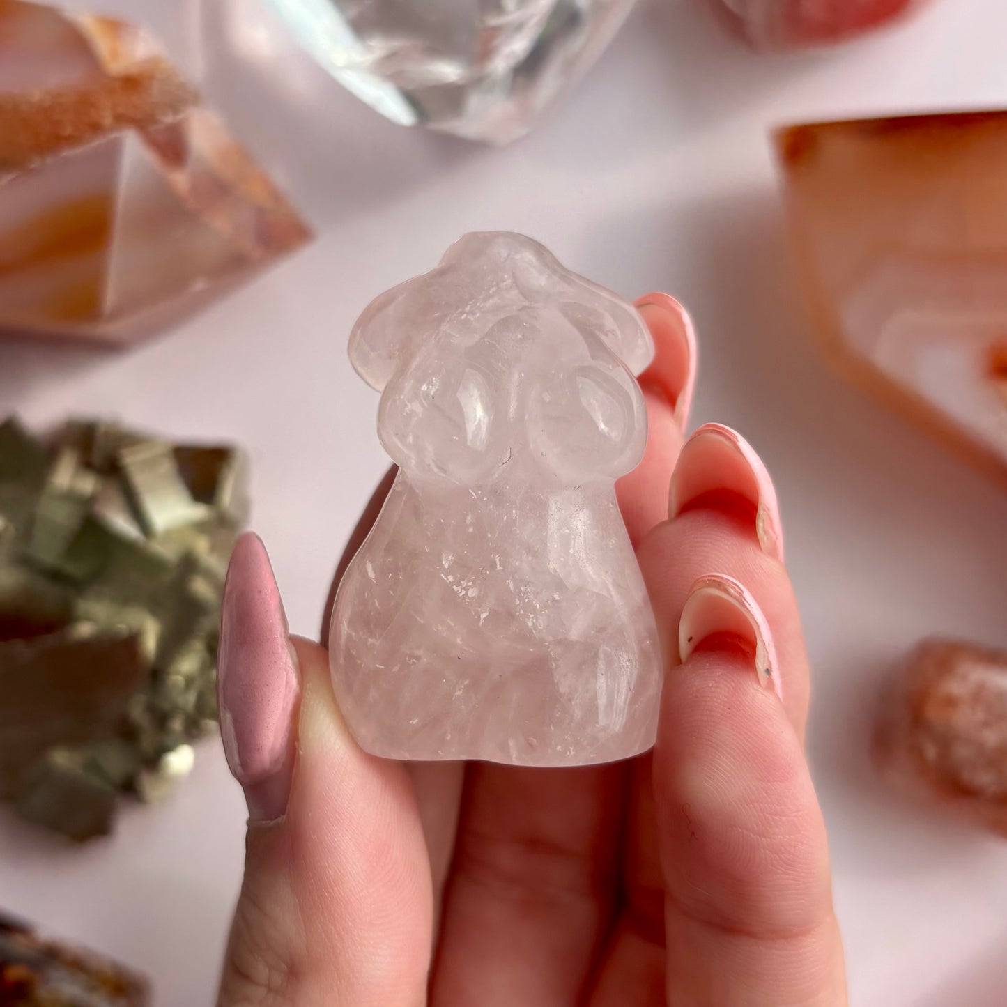 ROSE QUARTZ CURVY GODDESS