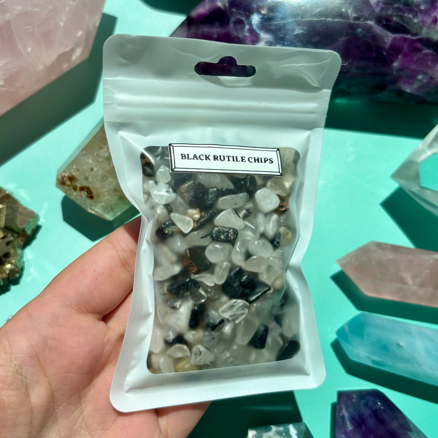 BLACK RUTILE CHIPS - (100g)