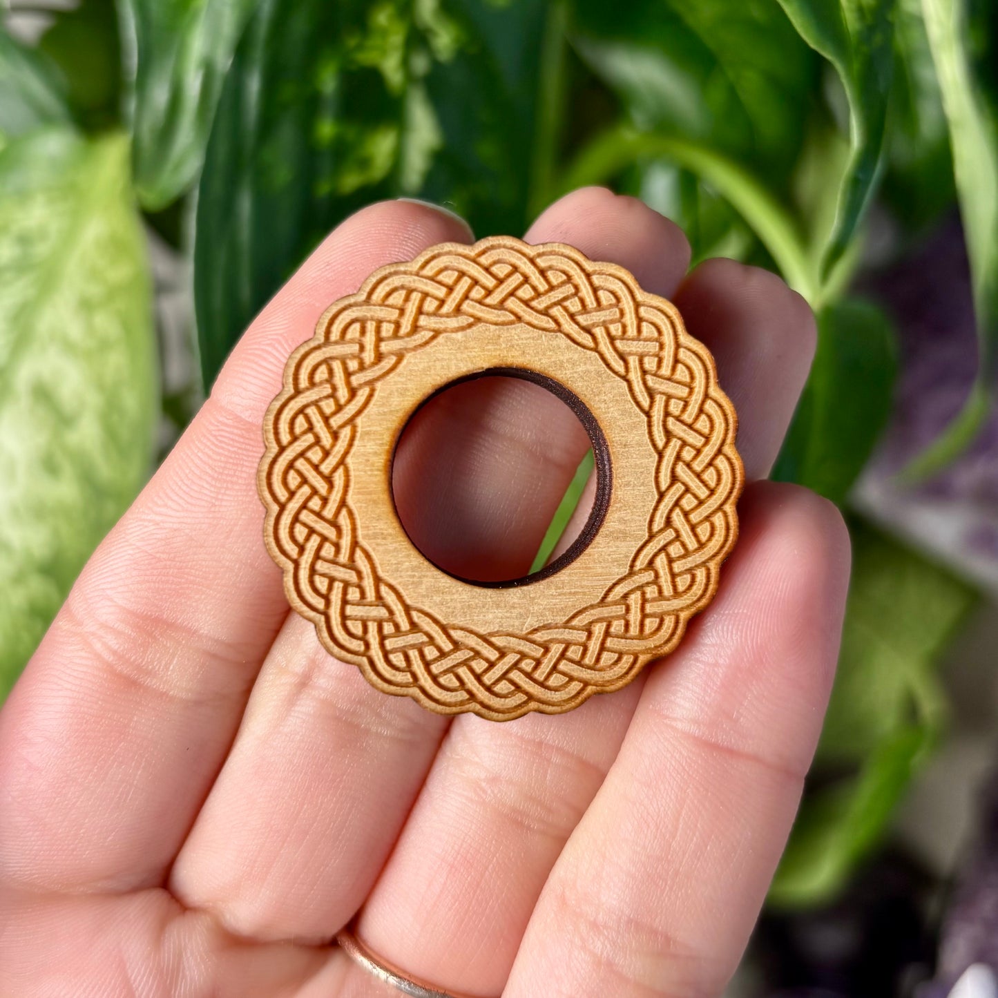 SPHERE STAND - KNOT CIRCLE