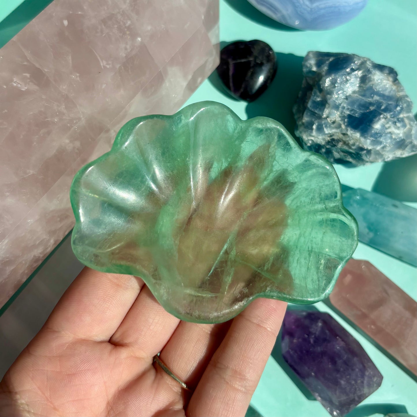 FLUORITE SHELL BOWL