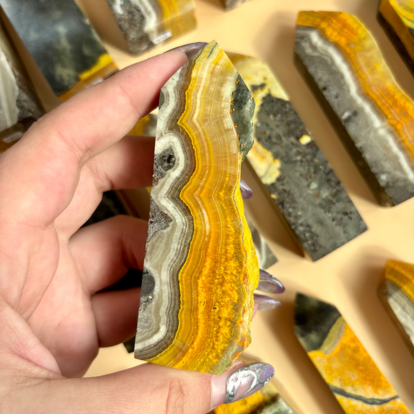BUMBLEBEE JASPER TOWER