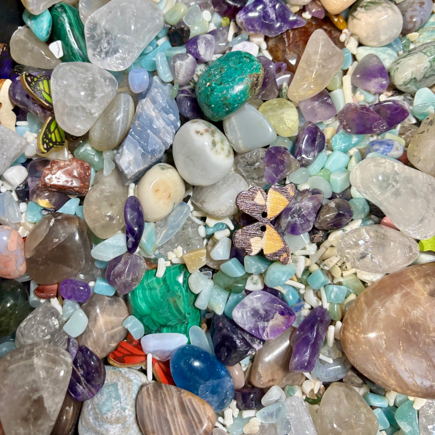 FREE CRYSTAL CONFETTI💗🦋✨