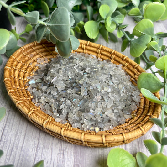 LABRADORITE CHIPS - 100 GRAMS