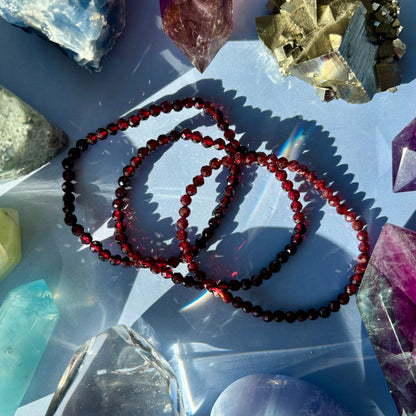 GARNET BRACELET - FACETED