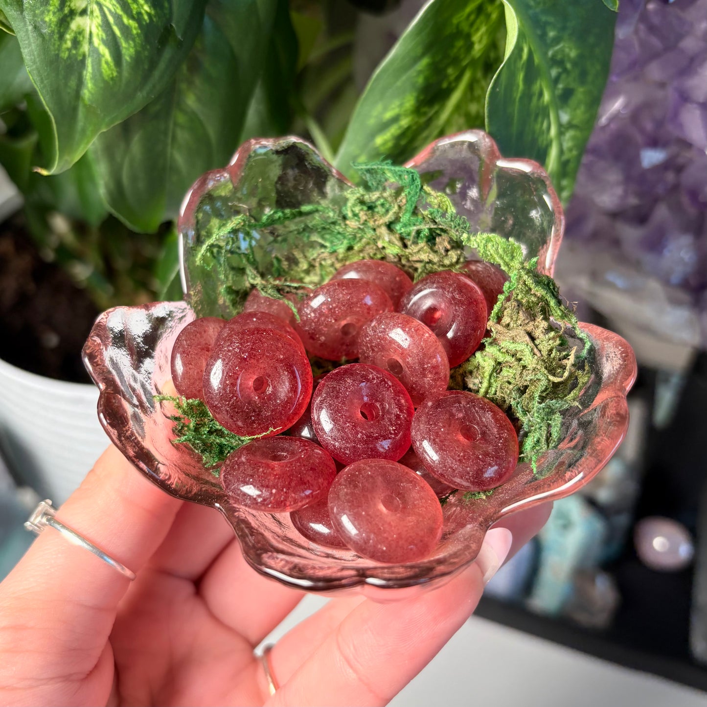 STRAWBERRY QUARTZ DONUT