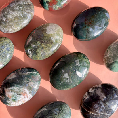 MOSS AGATE PALMSTONE
