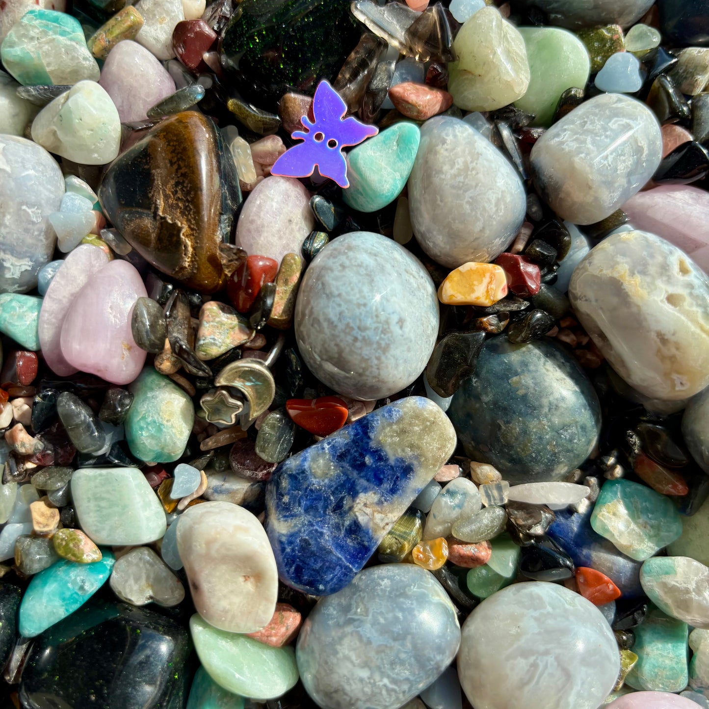 FREE CRYSTAL CONFETTI💗🦋✨