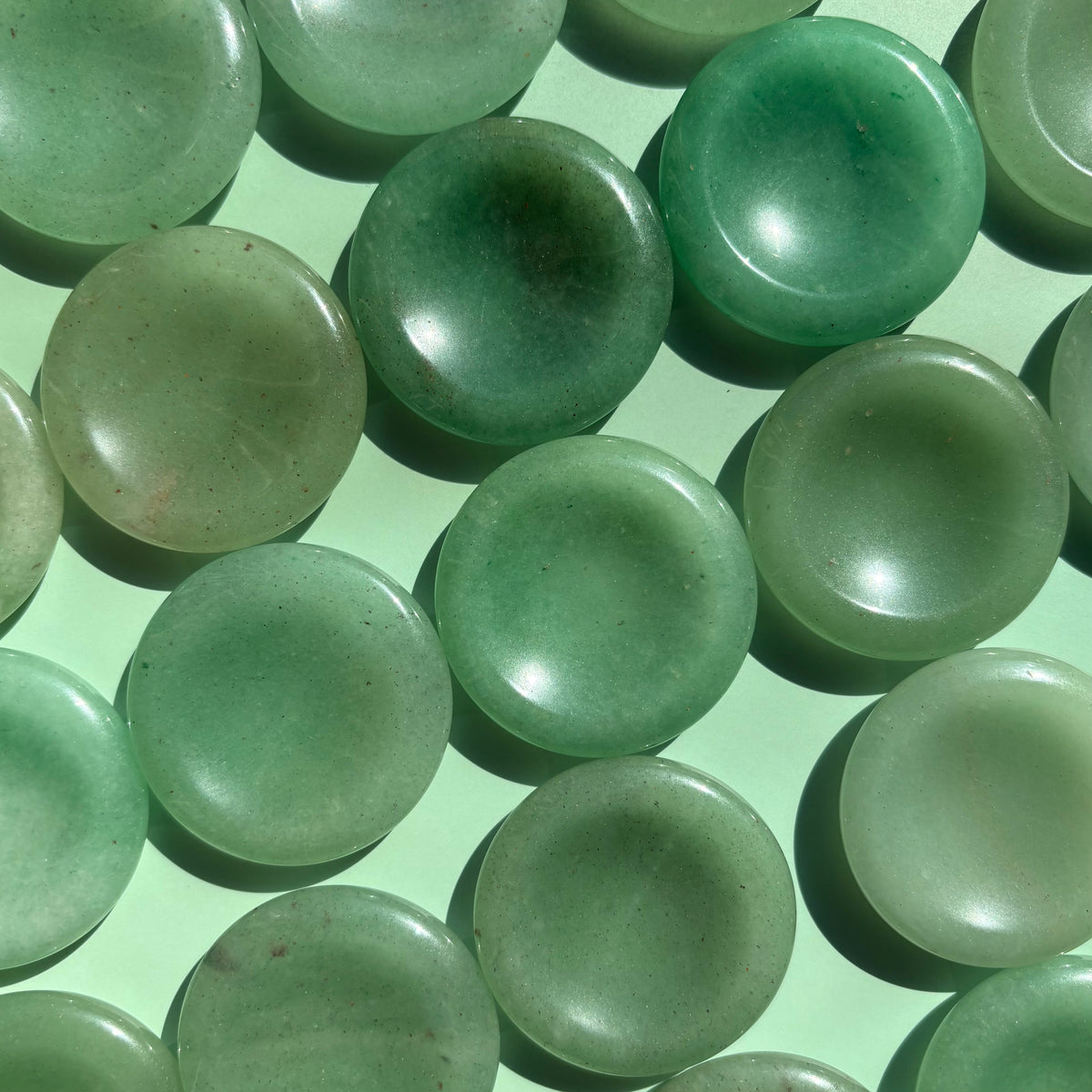 GREEN AVENTURINE WORRYSTONE - ROUND
