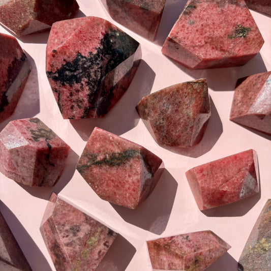 RHODONITE GUSHERS