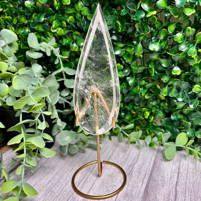 CLEAR QUARTZ POINTS ON STANDS