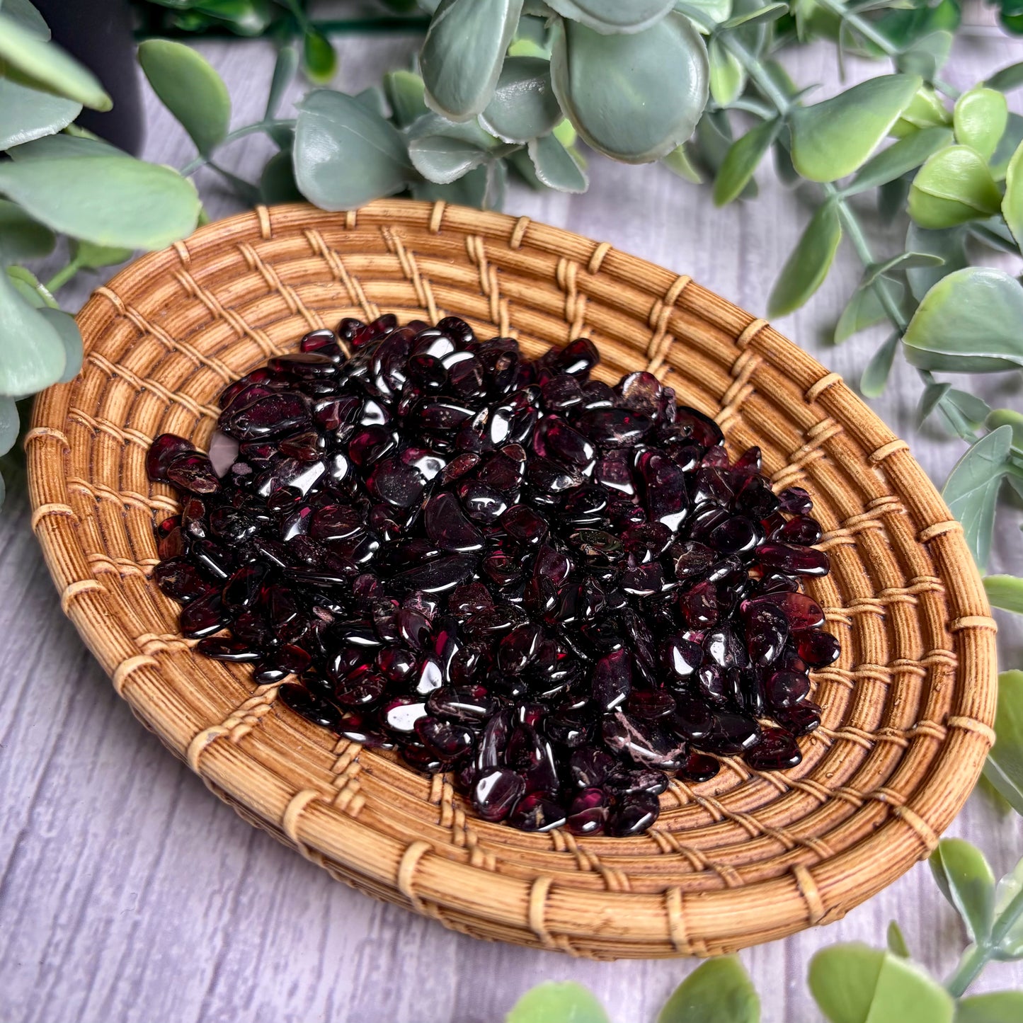 GARNET (HIGHER QUALITY) CHIPS - 100 GRAMS