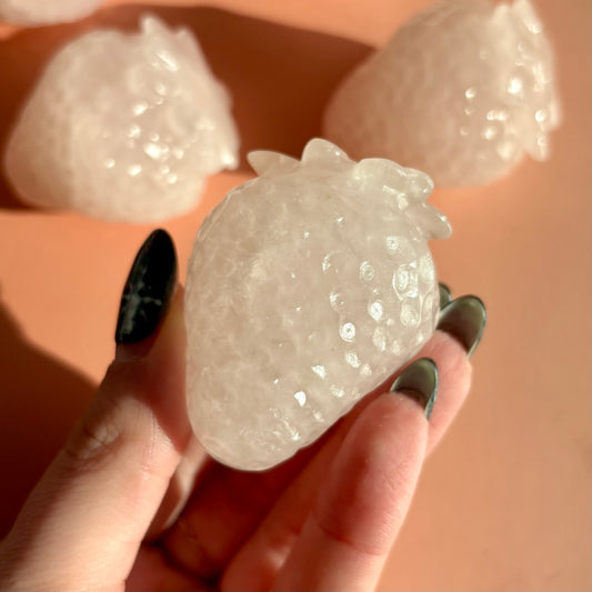 ROSE QUARTZ STRAWBERRY