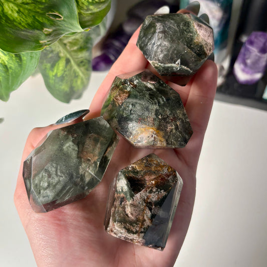 GARDEN QUARTZ GUSHERS