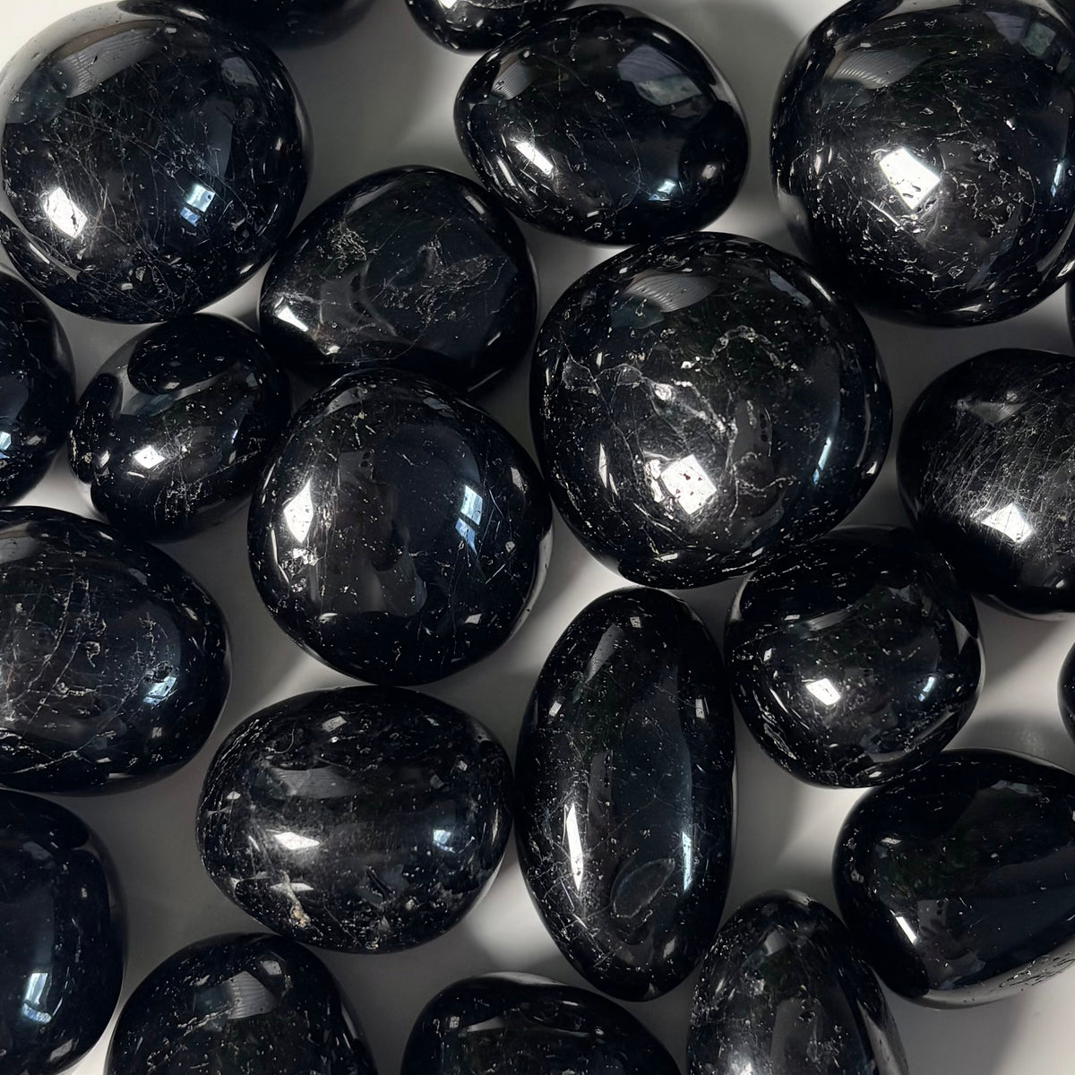 BLACK TOURMALINE TUMBLE