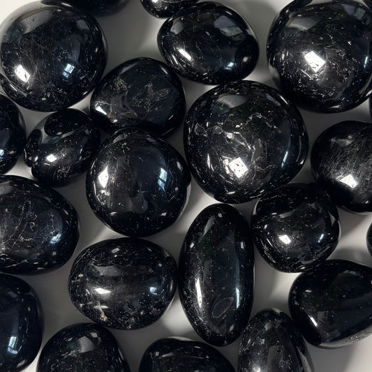 BLACK TOURMALINE TUMBLE