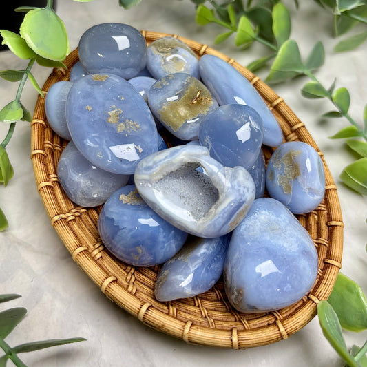 BLUE CHALCEDONY TUMBLE