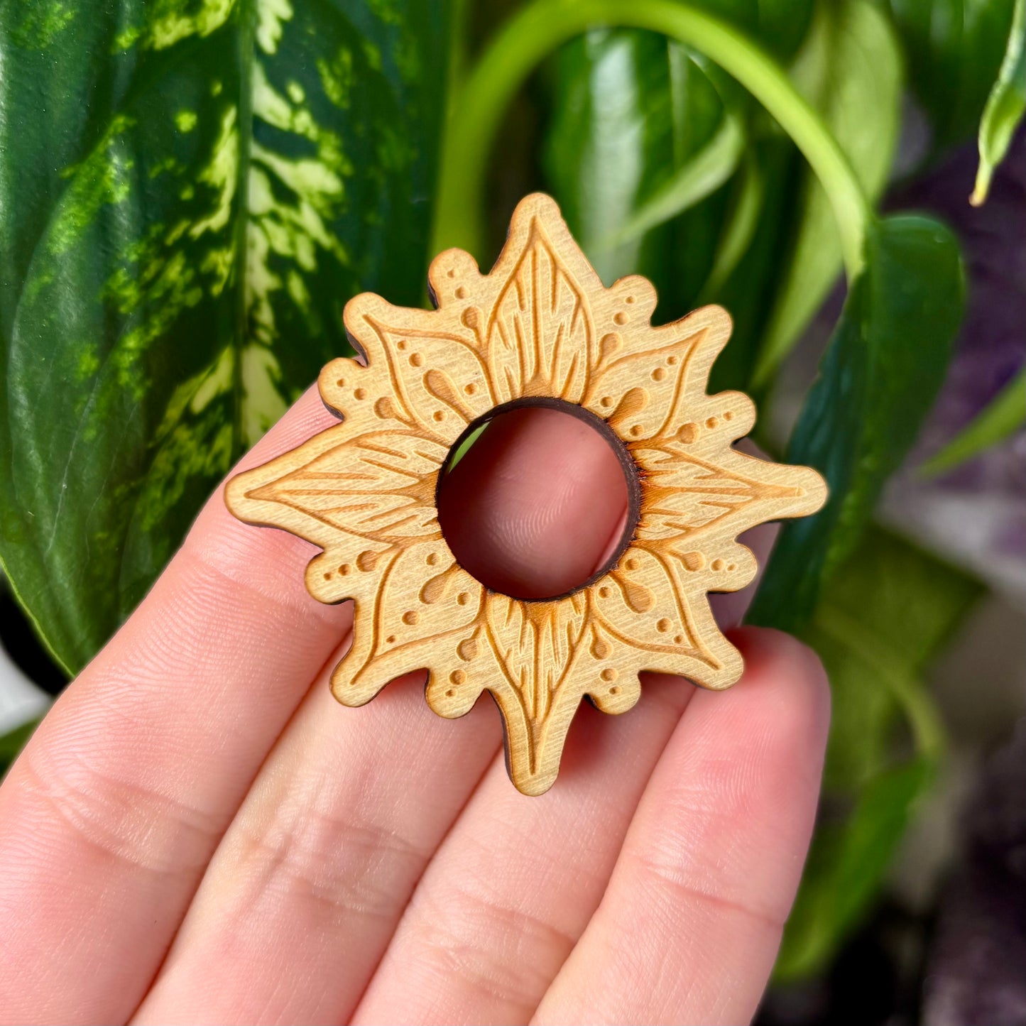 SPHERE STAND - DETAILED FLOWER #6