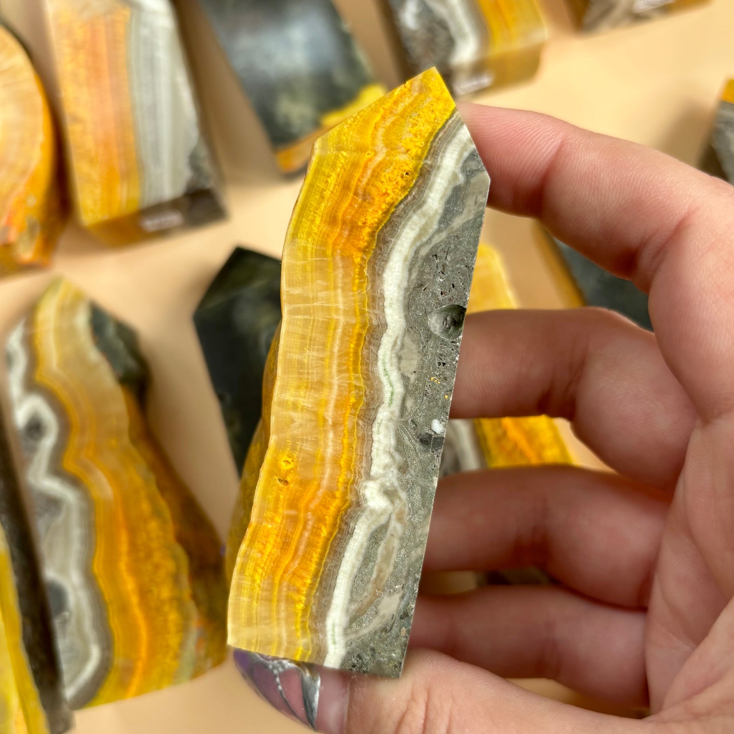 BUMBLEBEE JASPER TOWER