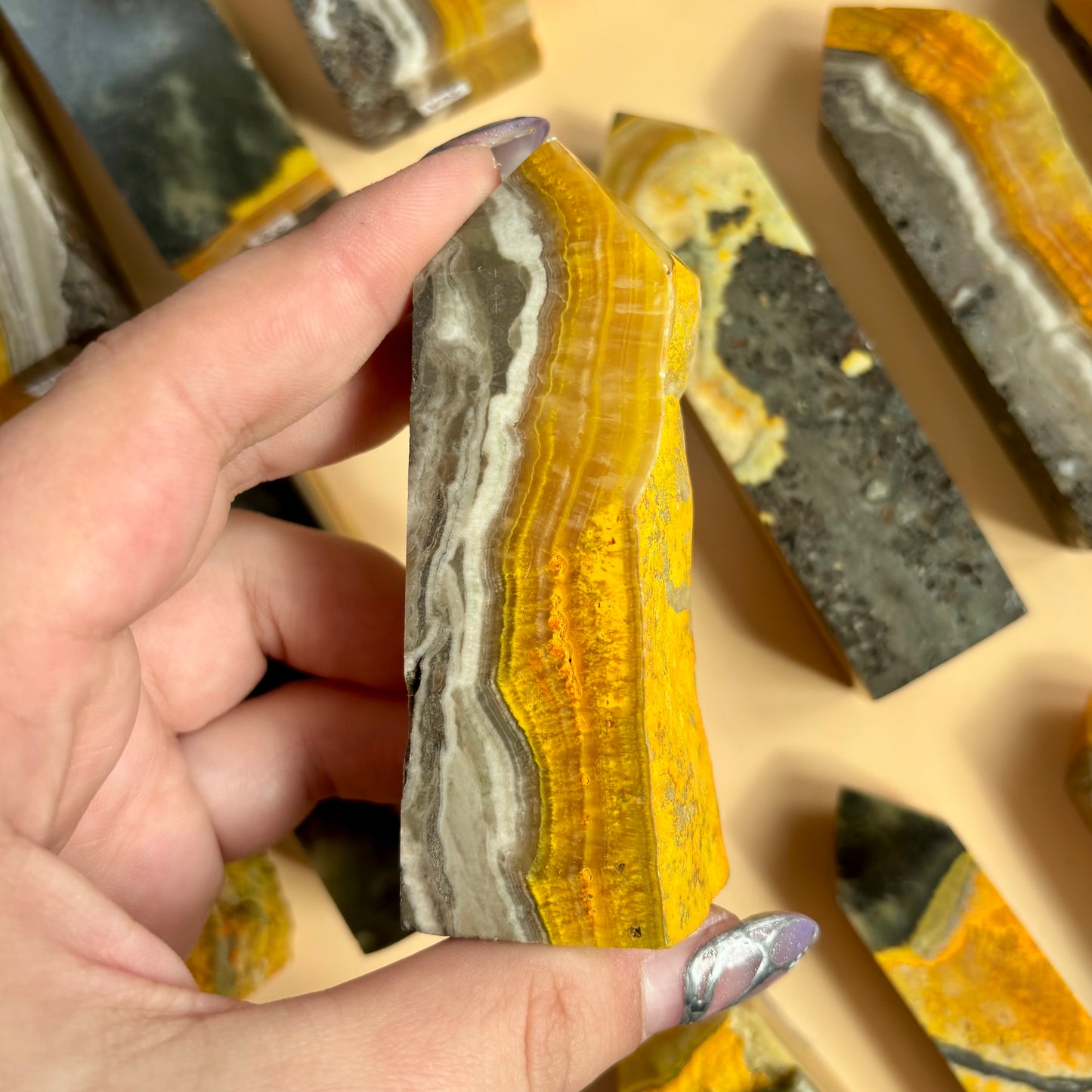 BUMBLEBEE JASPER TOWER