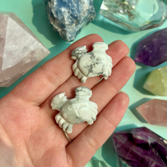 HOWLITE CRAB