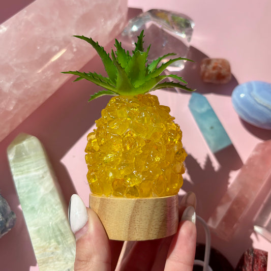 CITRINE PINEAPPLE LAMP