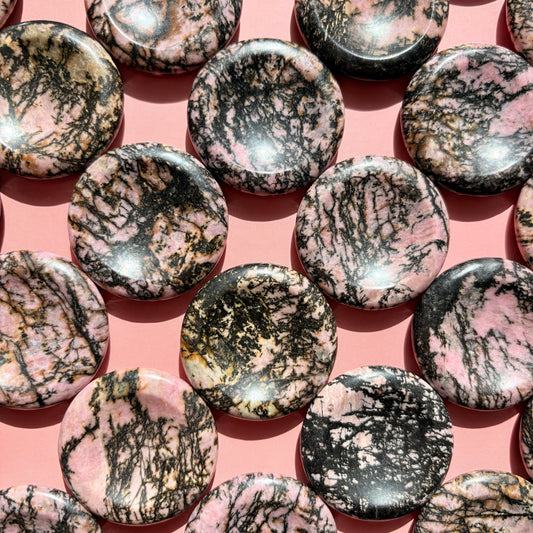 RHODONITE WORRYSTONE - ROUND