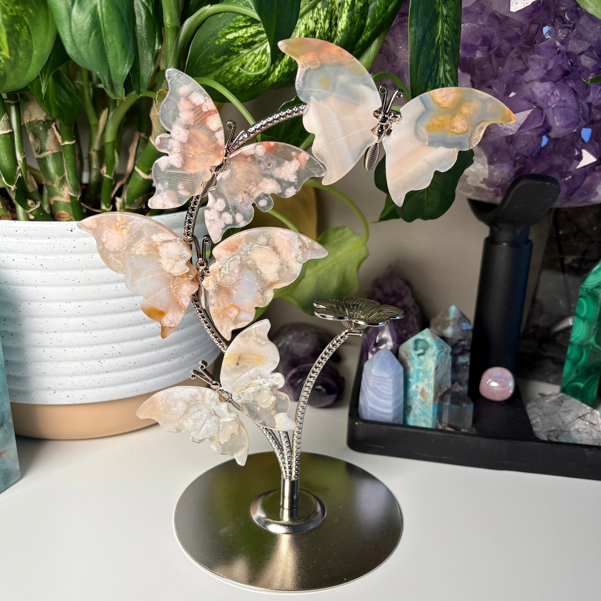 FLOWER AGATE BUTTERFLY + SPHERE STAND