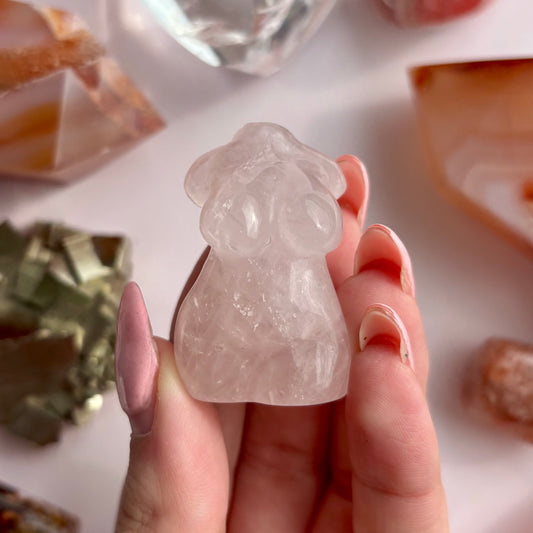 ROSE QUARTZ CURVY GODDESS