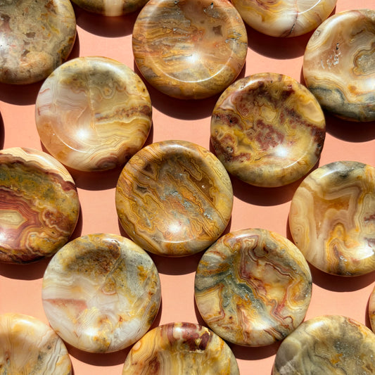 CRAZY LACE AGATE WORRYSTONE - ROUND