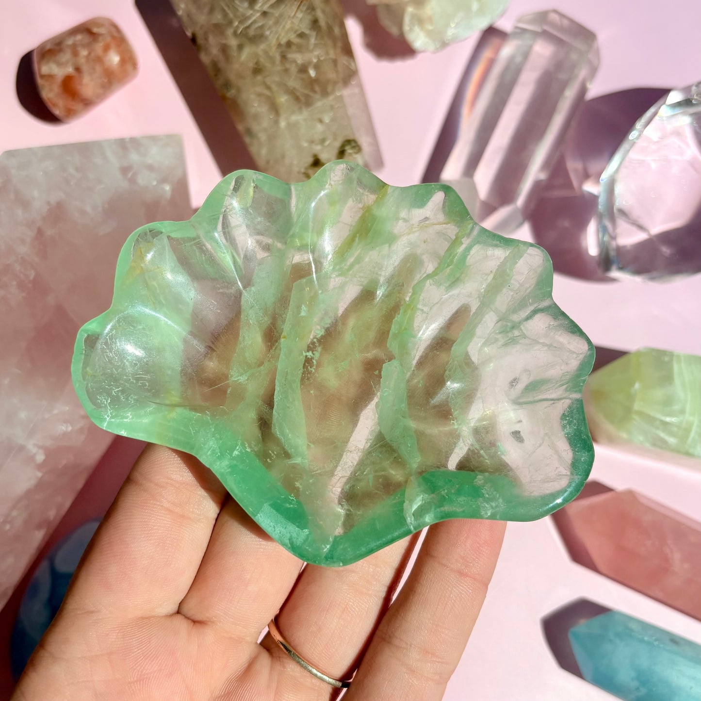 FLUORITE SHELL BOWL