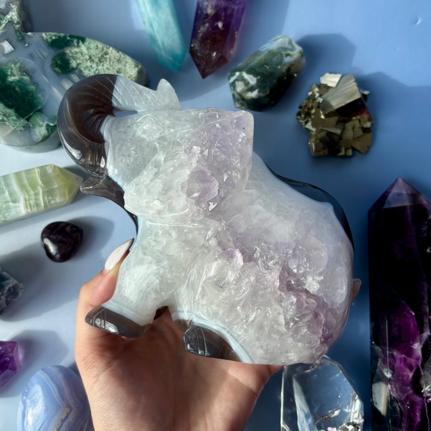 AGATE/AMETHYST ELEPHANT - 444