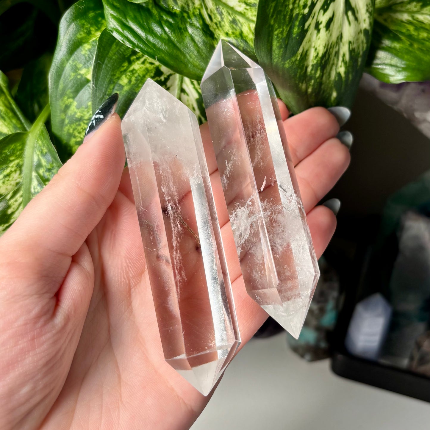 CLEAR QUARTZ DOUBLE TERMINATED POINTS