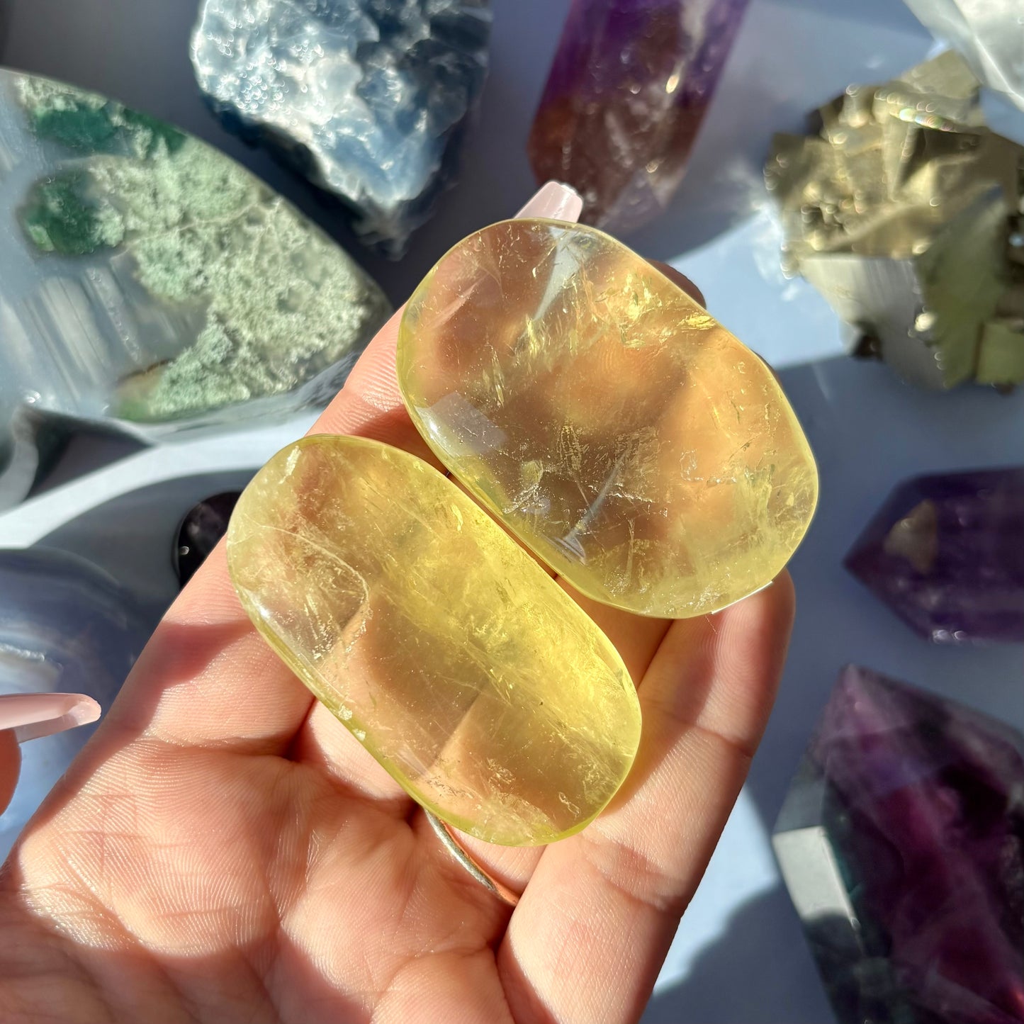 CITRINE PALMSTONE (HTA)
