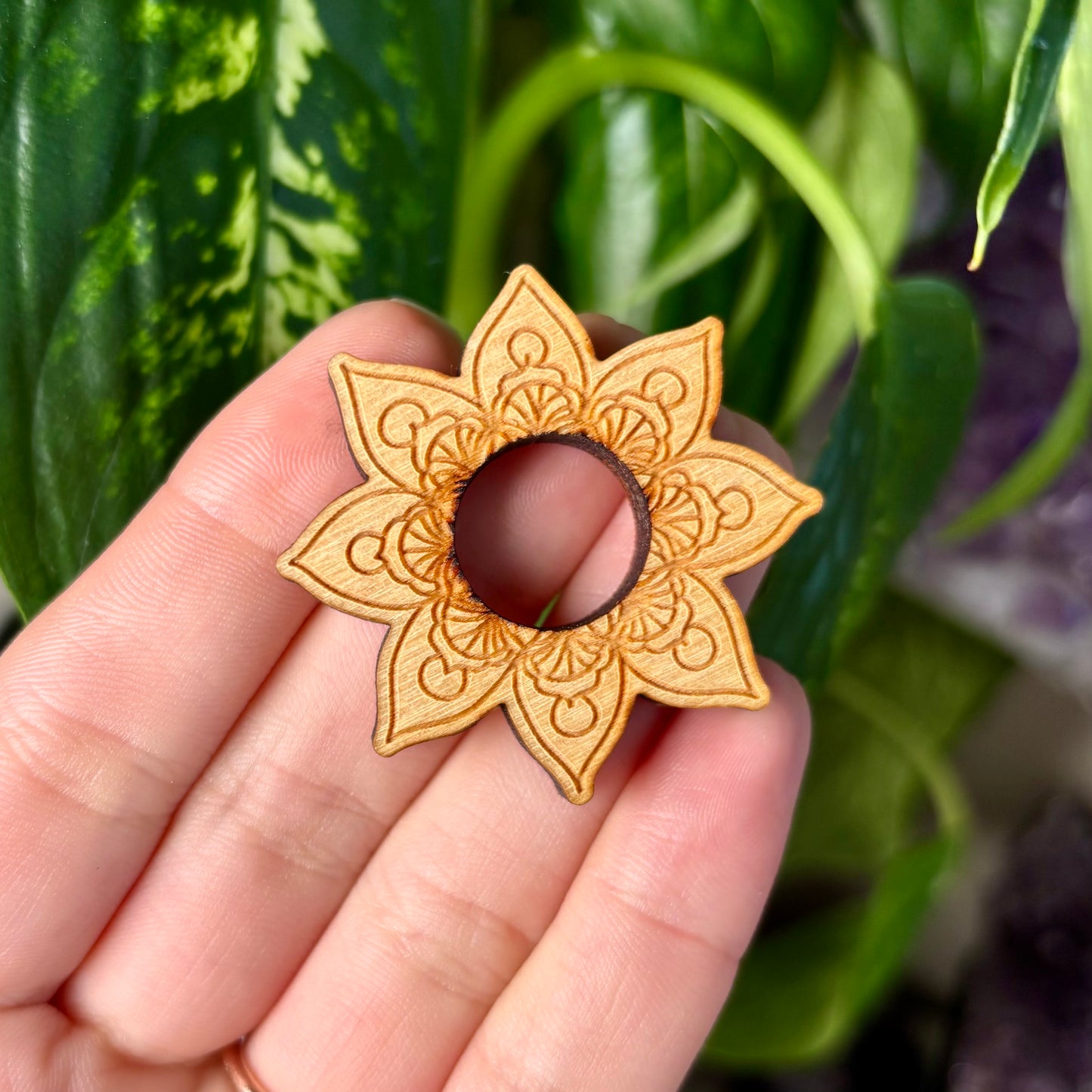SPHERE STAND - DETAILED FLOWER #4