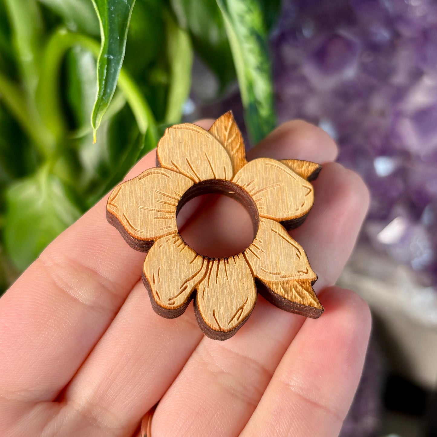 SPHERE STAND - DETAILED FLOWER #1