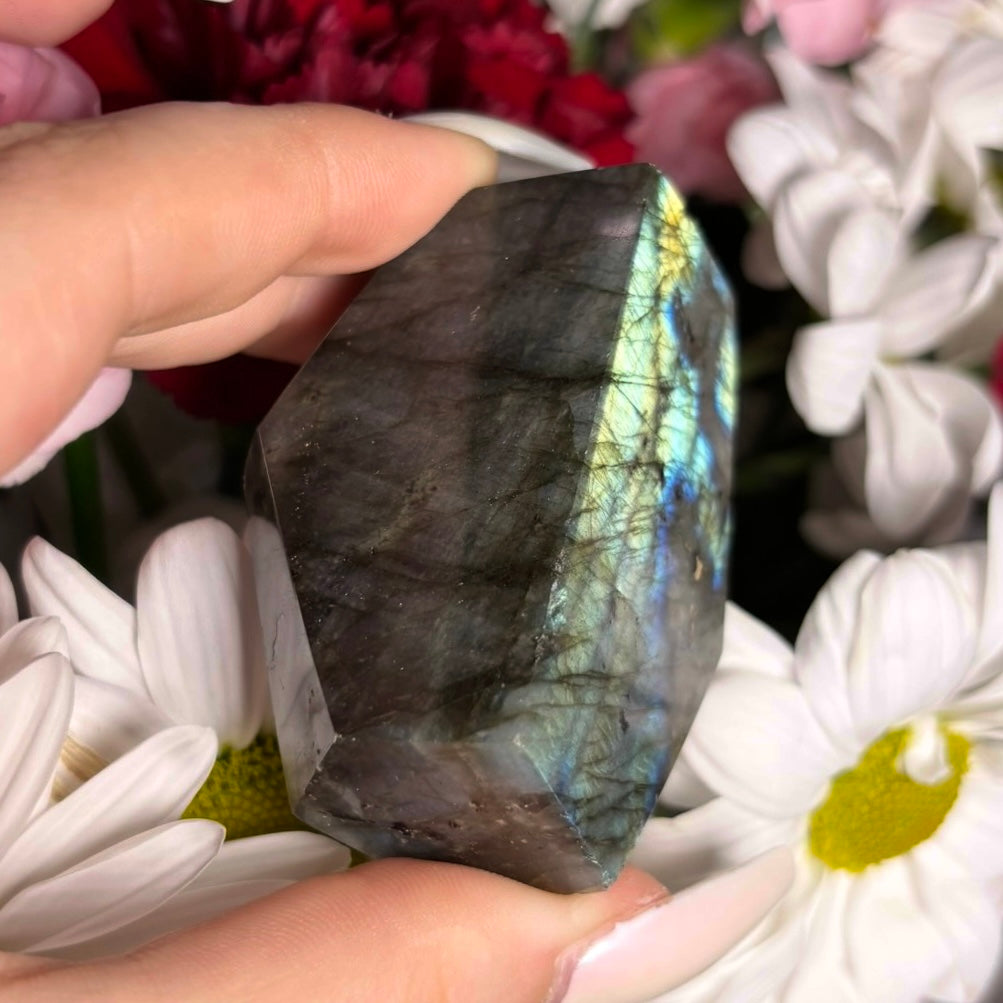 LABRADORITE GUSHERS