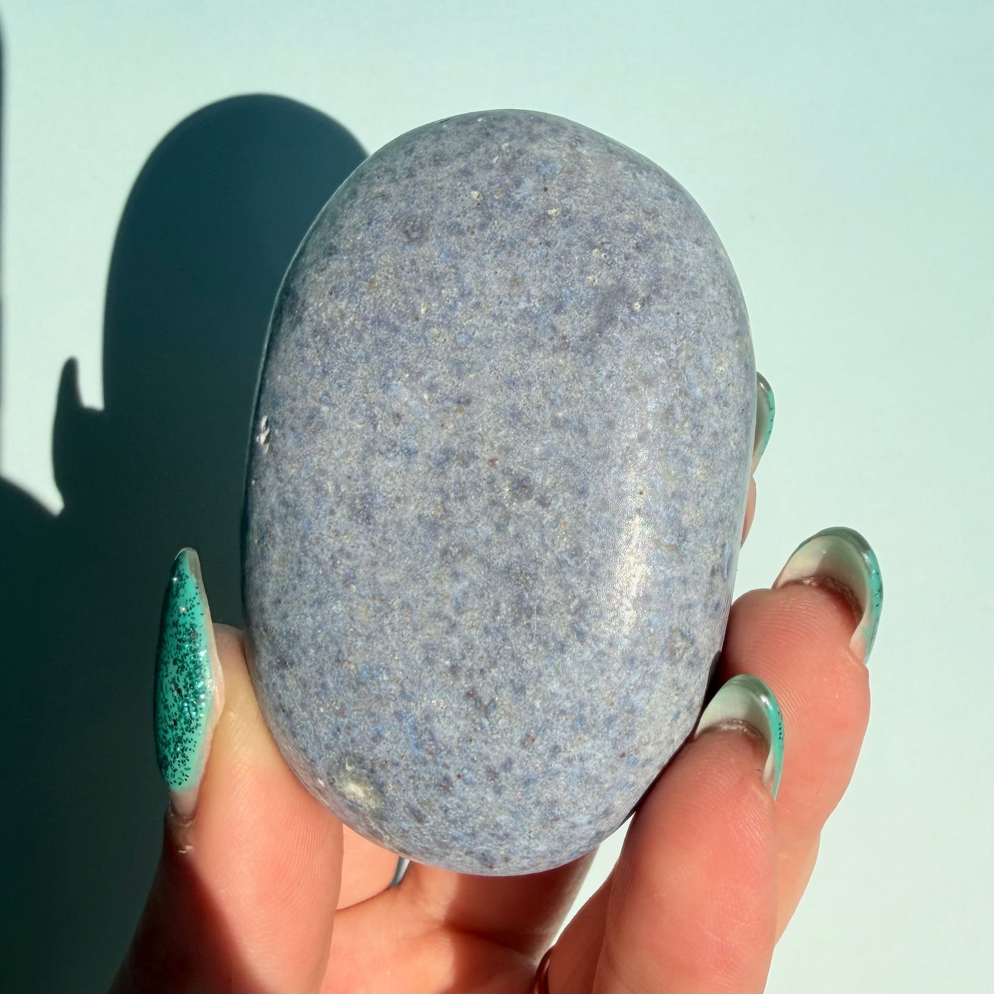 DUMORTIERITE PALMSTONE