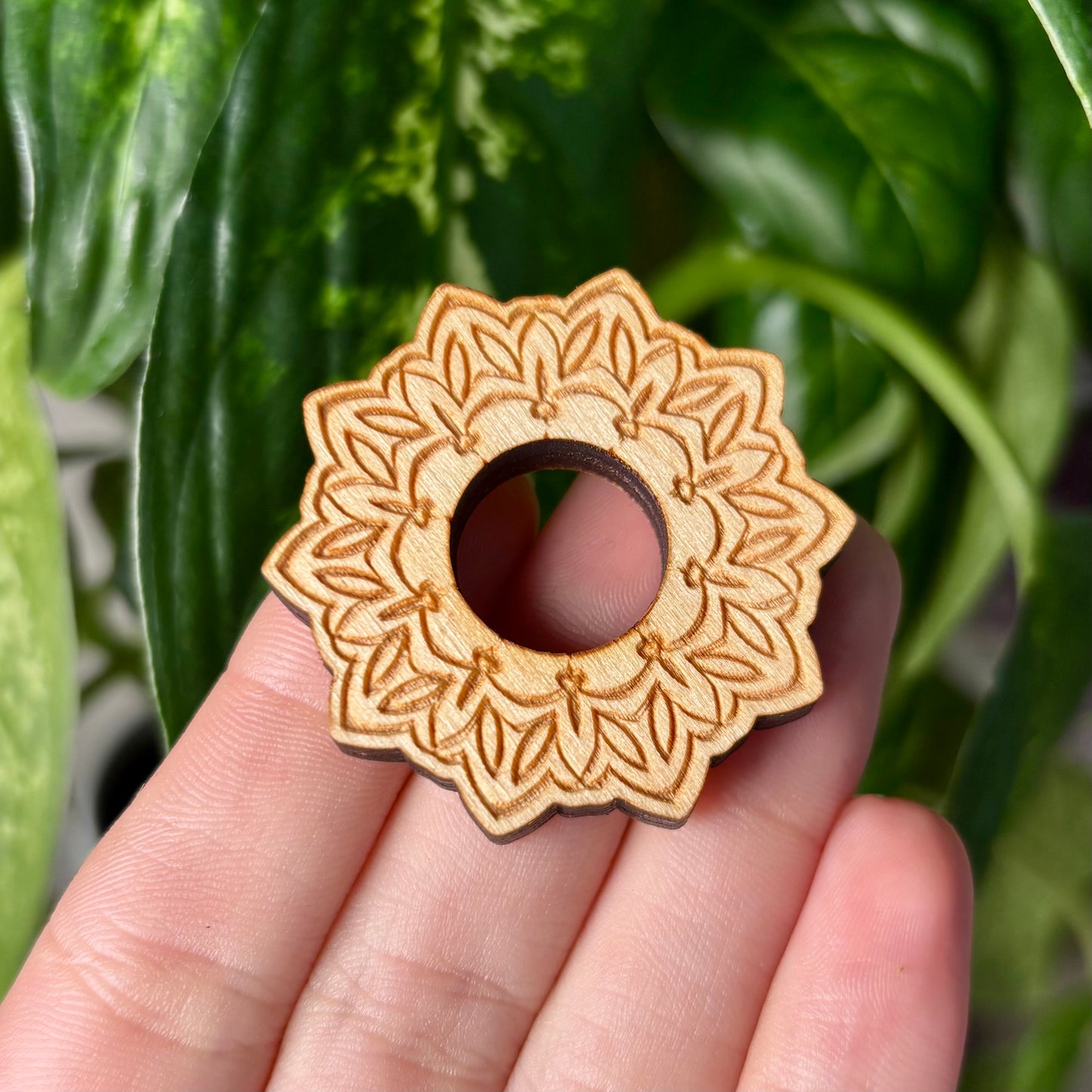 SPHERE STAND - DETAILED FLOWER #7